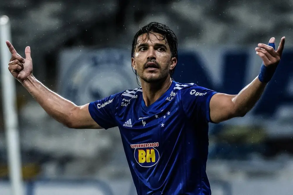 Marcelo Moreno Retorna ao Cruzeiro para Encerramento de Carreira